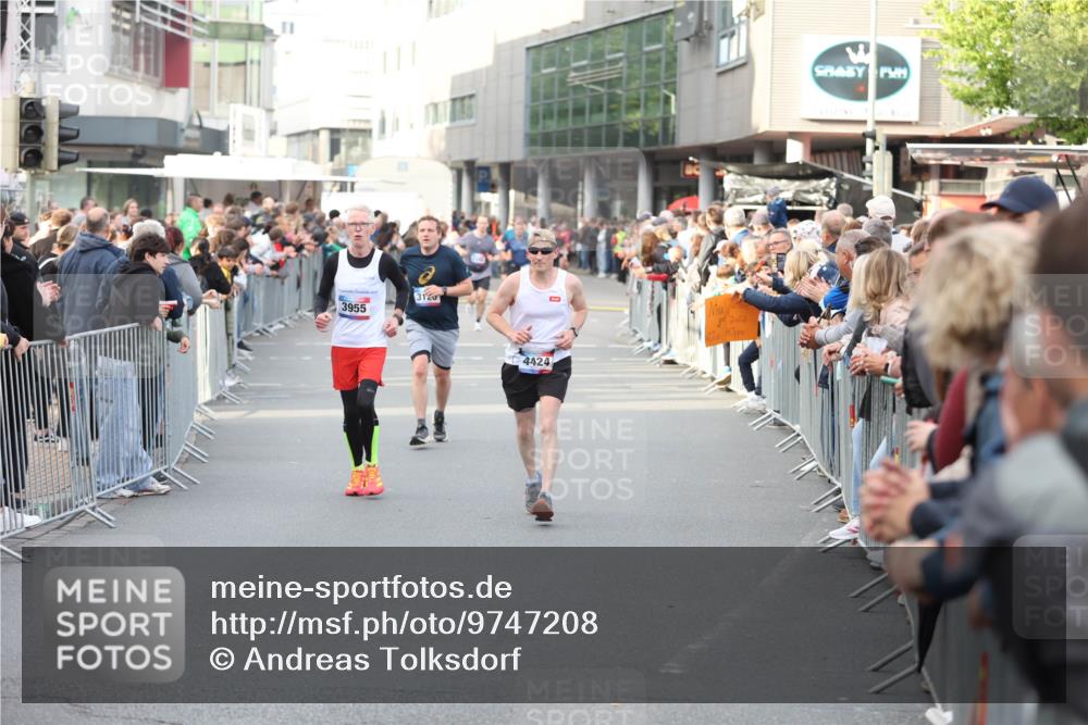 12.06.2026 - Holstenköstenlauf Andreas Tolksdorf http://msf.ph/oto/9747208 12.06.2026 19:53:47 Laufen 3955, 3120, 4424 meine-sportfotos.de