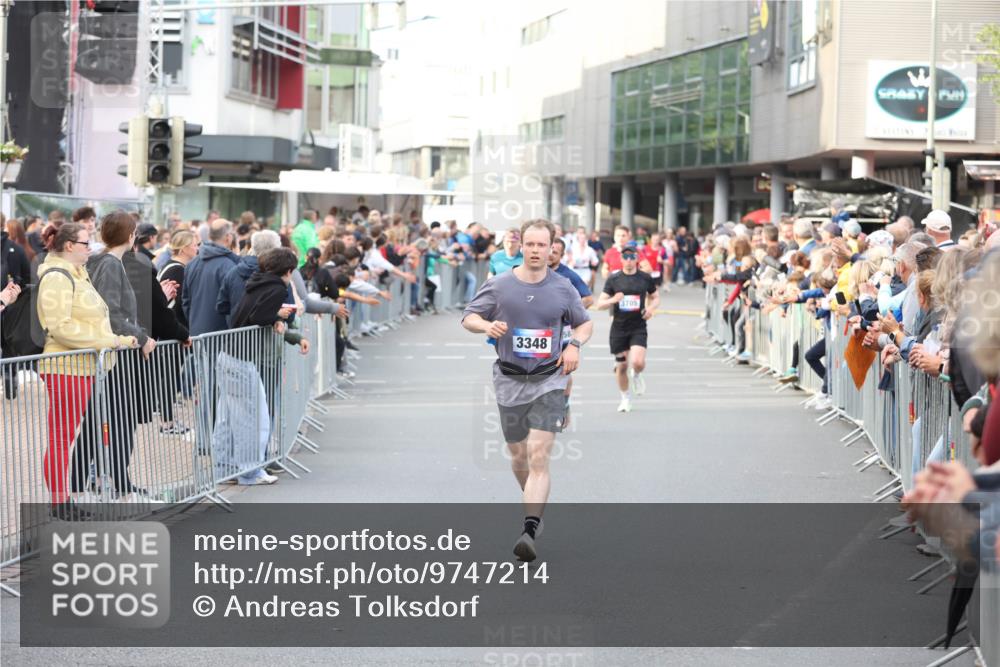 12.06.2026 - Holstenköstenlauf Andreas Tolksdorf http://msf.ph/oto/9747214 12.06.2026 19:53:55 Laufen 3348, 3705 meine-sportfotos.de