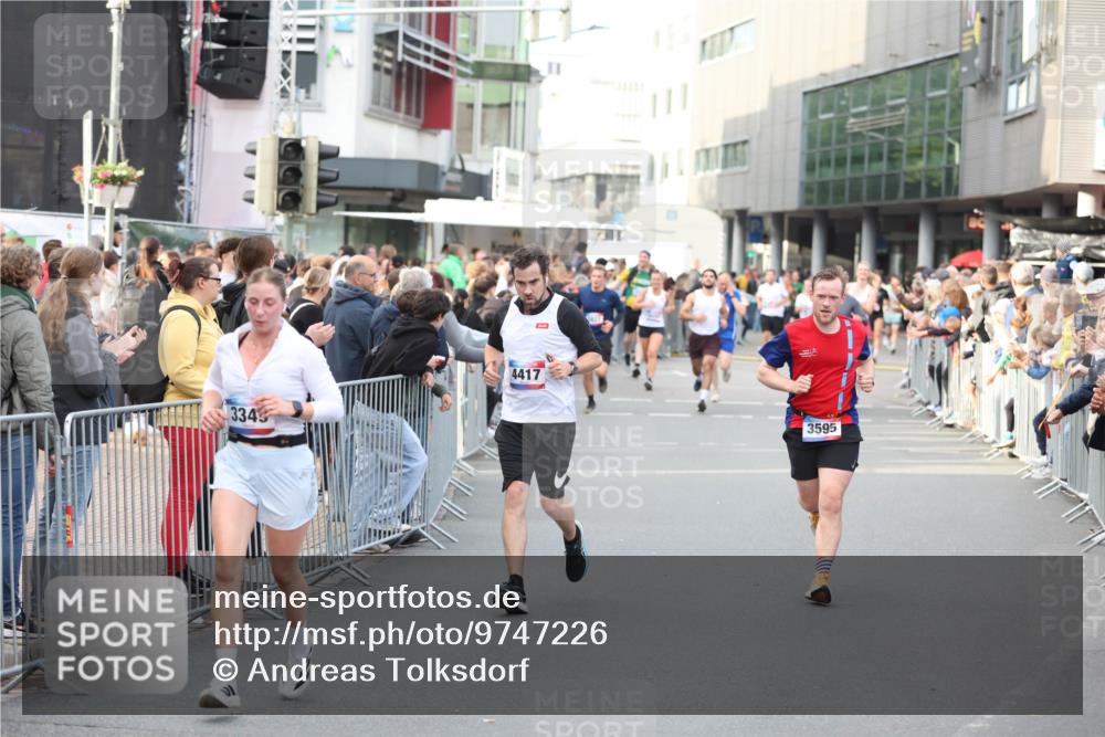 12.06.2026 - Holstenköstenlauf Andreas Tolksdorf http://msf.ph/oto/9747226 12.06.2026 19:54:07 Laufen 334, 4417, 10, 3595 meine-sportfotos.de