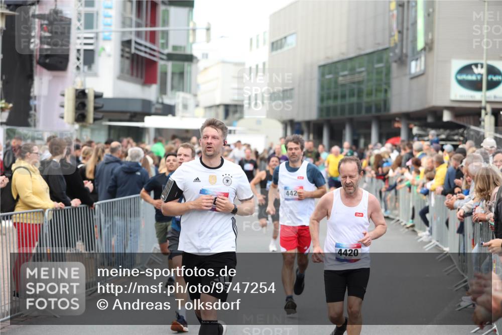 12.06.2026 - Holstenköstenlauf Andreas Tolksdorf http://msf.ph/oto/9747254 12.06.2026 19:54:31 Laufen 442, 4420 meine-sportfotos.de