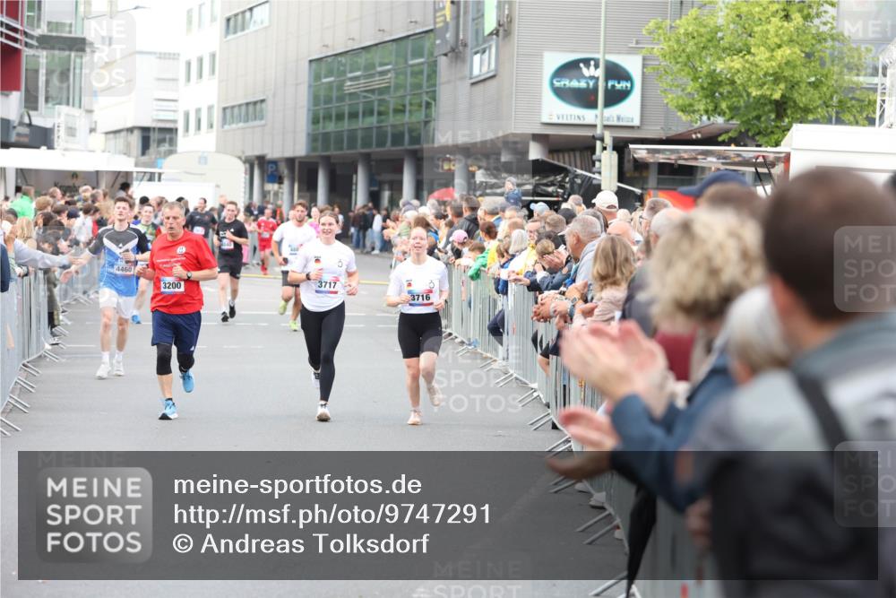 12.06.2026 - Holstenköstenlauf Andreas Tolksdorf http://msf.ph/oto/9747291 12.06.2026 19:55:02 Laufen 4460, 3200, 488, 3717, 3716 meine-sportfotos.de