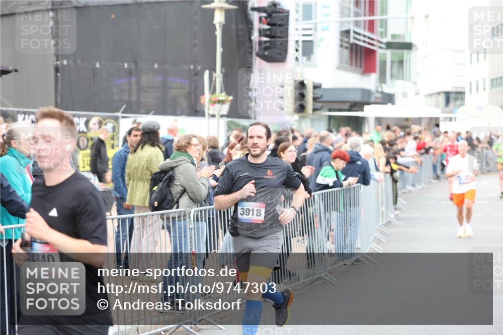 12.06.2026 - Holstenköstenlauf Andreas Tolksdorf http://msf.ph/oto/9747303 12.06.2026 19:55:12 Laufen 4840, 3918 meine-sportfotos.de