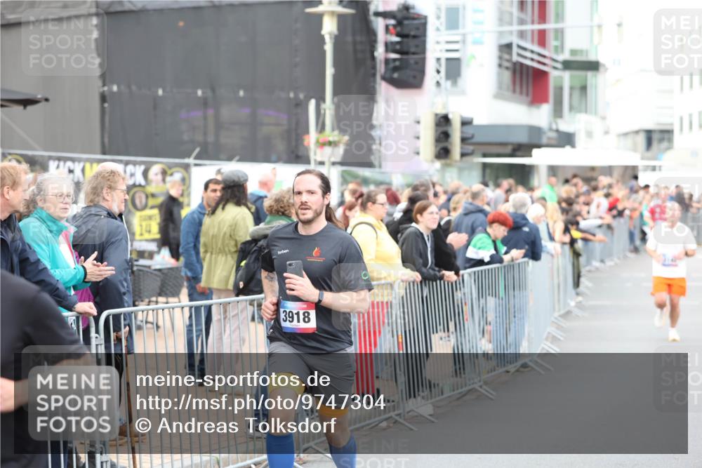 12.06.2026 - Holstenköstenlauf Andreas Tolksdorf http://msf.ph/oto/9747304 12.06.2026 19:55:12 Laufen 14, 3918 meine-sportfotos.de