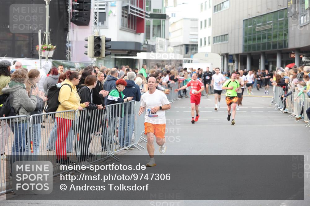 12.06.2026 - Holstenköstenlauf Andreas Tolksdorf http://msf.ph/oto/9747306 12.06.2026 19:55:14 Laufen 3142 meine-sportfotos.de
