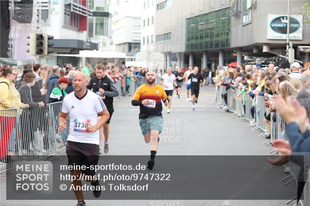 12.06.2026 - Holstenköstenlauf Andreas Tolksdorf http://msf.ph/oto/9747322 12.06.2026 19:55:24 Laufen 3730, 249, 593 meine-sportfotos.de