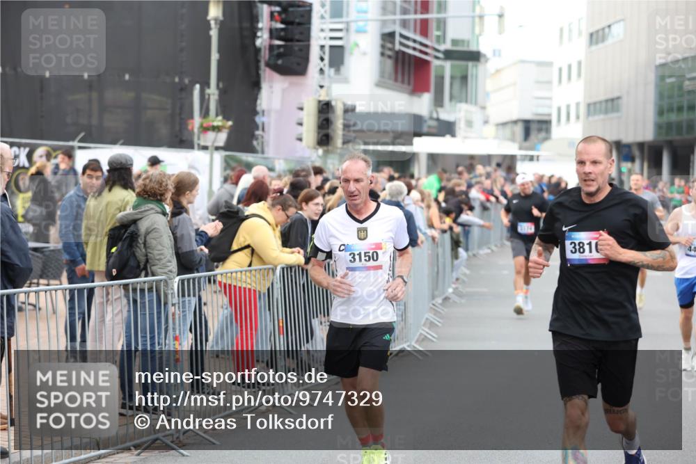 12.06.2026 - Holstenköstenlauf Andreas Tolksdorf http://msf.ph/oto/9747329 12.06.2026 19:55:31 Laufen 3150, 3174, 3816, 44 meine-sportfotos.de
