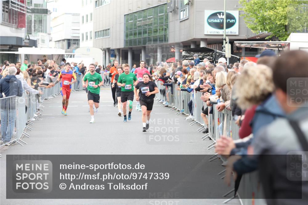 12.06.2026 - Holstenköstenlauf Andreas Tolksdorf http://msf.ph/oto/9747339 12.06.2026 19:55:44 Laufen 3102, 4145, 4144, 3007, 4600 meine-sportfotos.de