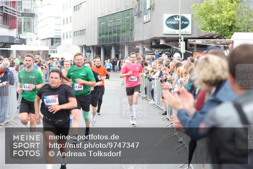 12.06.2026 - Holstenköstenlauf Andreas Tolksdorf http://msf.ph/oto/9747347 12.06.2026 19:55:48 Laufen 414, 4600, 4144, 3007 meine-sportfotos.de