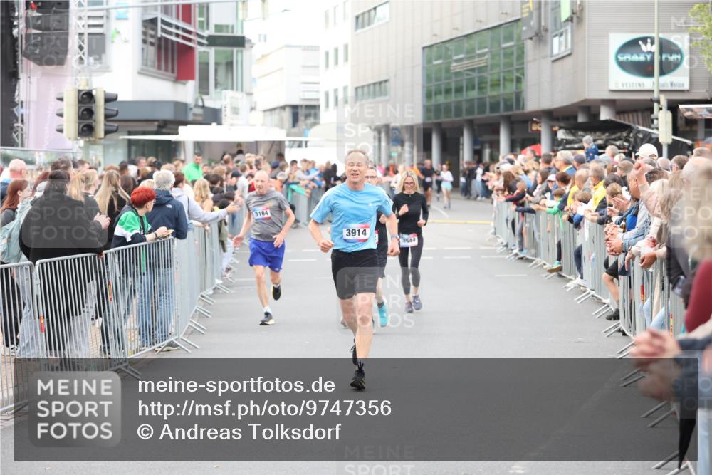 12.06.2026 - Holstenköstenlauf Andreas Tolksdorf http://msf.ph/oto/9747356 12.06.2026 19:56:02 Laufen 3164, 3914, 4544 meine-sportfotos.de