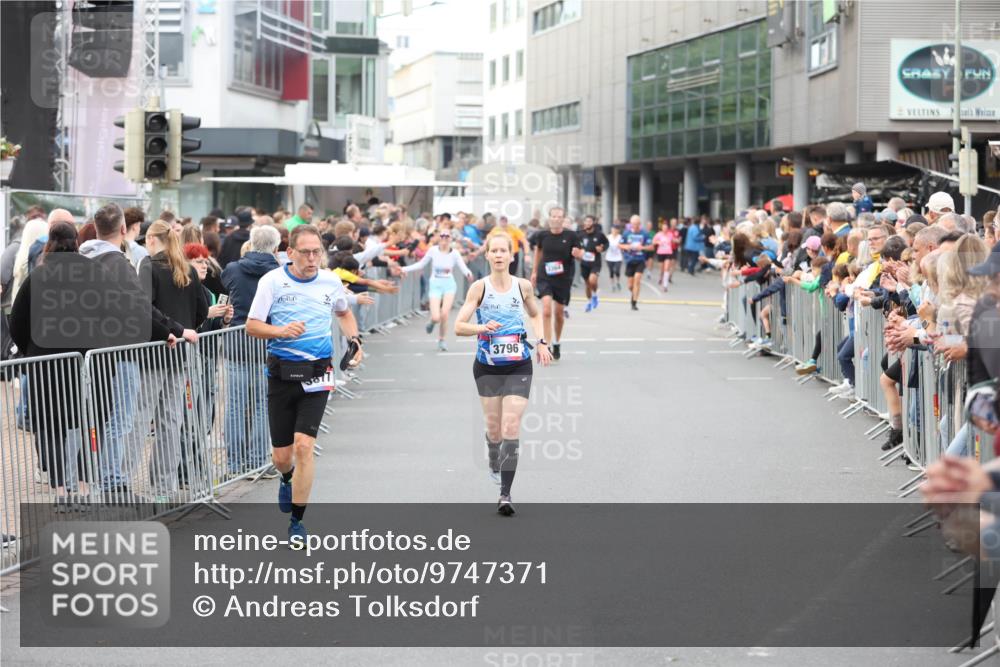12.06.2026 - Holstenköstenlauf Andreas Tolksdorf http://msf.ph/oto/9747371 12.06.2026 19:56:15 Laufen 3179, 1364, 677, 3796 meine-sportfotos.de