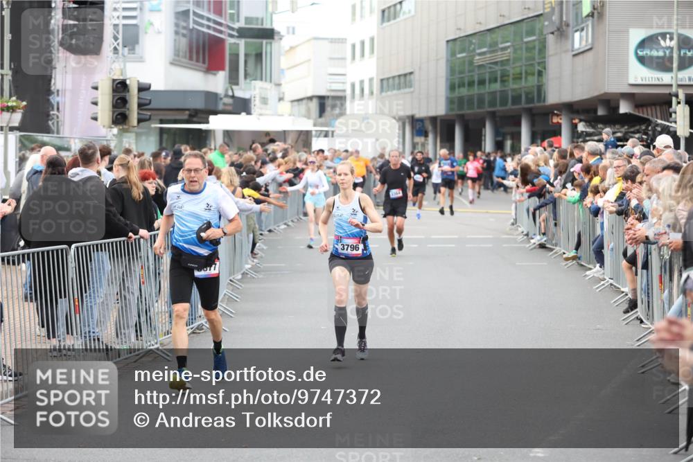 12.06.2026 - Holstenköstenlauf Andreas Tolksdorf http://msf.ph/oto/9747372 12.06.2026 19:56:15 Laufen 2, 364, 3796 meine-sportfotos.de