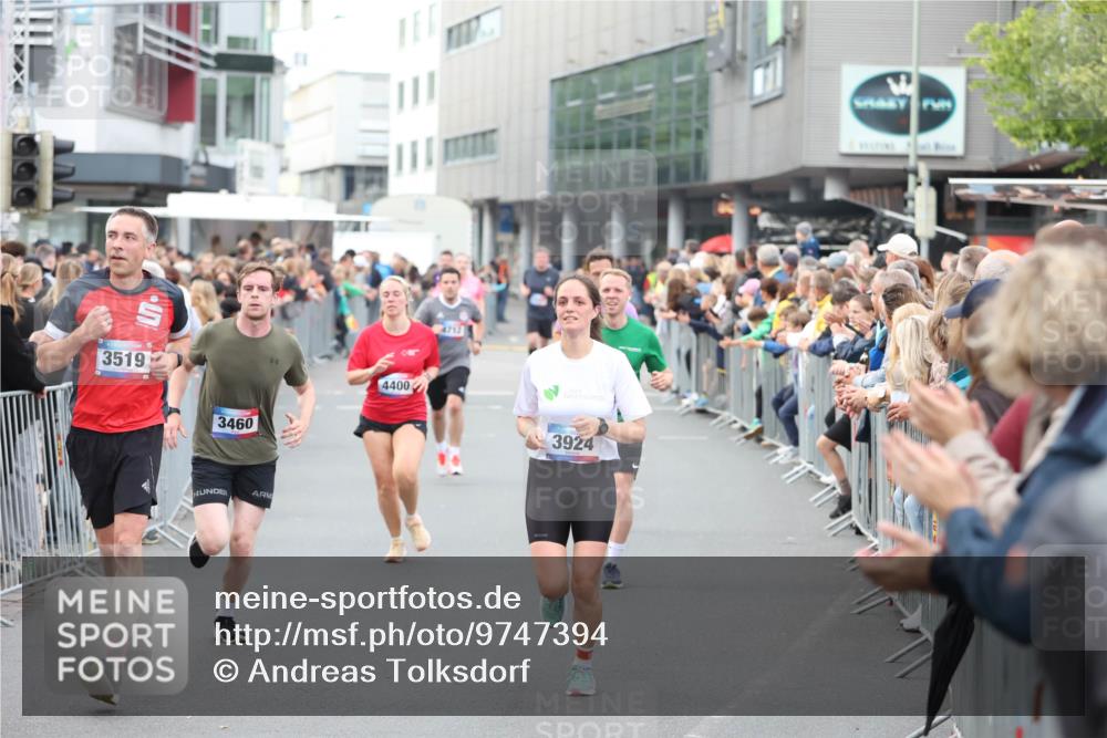 12.06.2026 - Holstenköstenlauf Andreas Tolksdorf http://msf.ph/oto/9747394 12.06.2026 19:56:36 Laufen 3519, 3460, 4400, 4712, 3924 meine-sportfotos.de