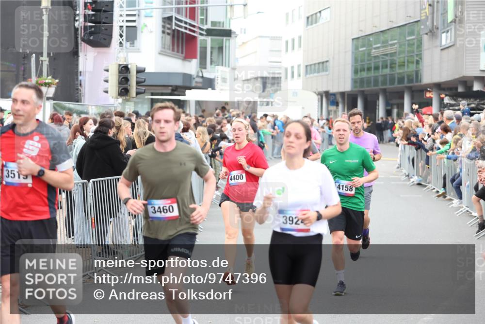 12.06.2026 - Holstenköstenlauf Andreas Tolksdorf http://msf.ph/oto/9747396 12.06.2026 19:56:37 Laufen 351, 3460, 4400, 392, 4158 meine-sportfotos.de