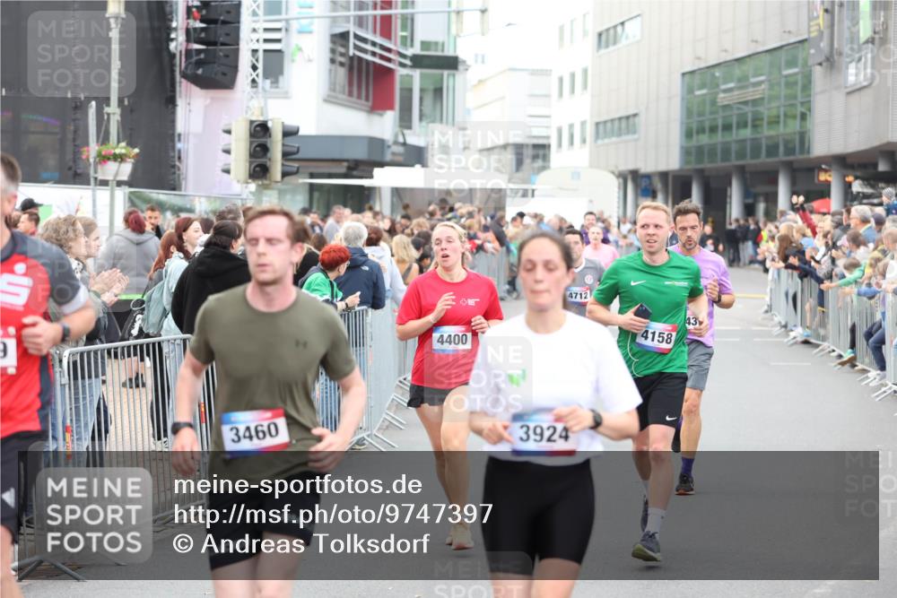 12.06.2026 - Holstenköstenlauf Andreas Tolksdorf http://msf.ph/oto/9747397 12.06.2026 19:56:37 Laufen 3460, 4400, 3924, 4712, 4158, 43 meine-sportfotos.de