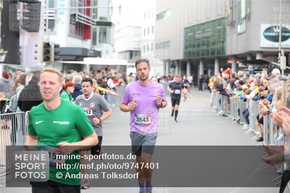 12.06.2026 - Holstenköstenlauf Andreas Tolksdorf http://msf.ph/oto/9747401 12.06.2026 19:56:39 Laufen 4158, 712, 3543 meine-sportfotos.de