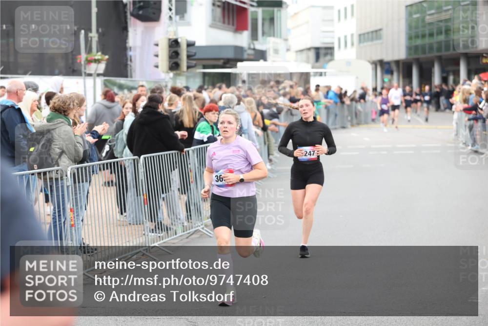 12.06.2026 - Holstenköstenlauf Andreas Tolksdorf http://msf.ph/oto/9747408 12.06.2026 19:56:49 Laufen 36, 247 meine-sportfotos.de