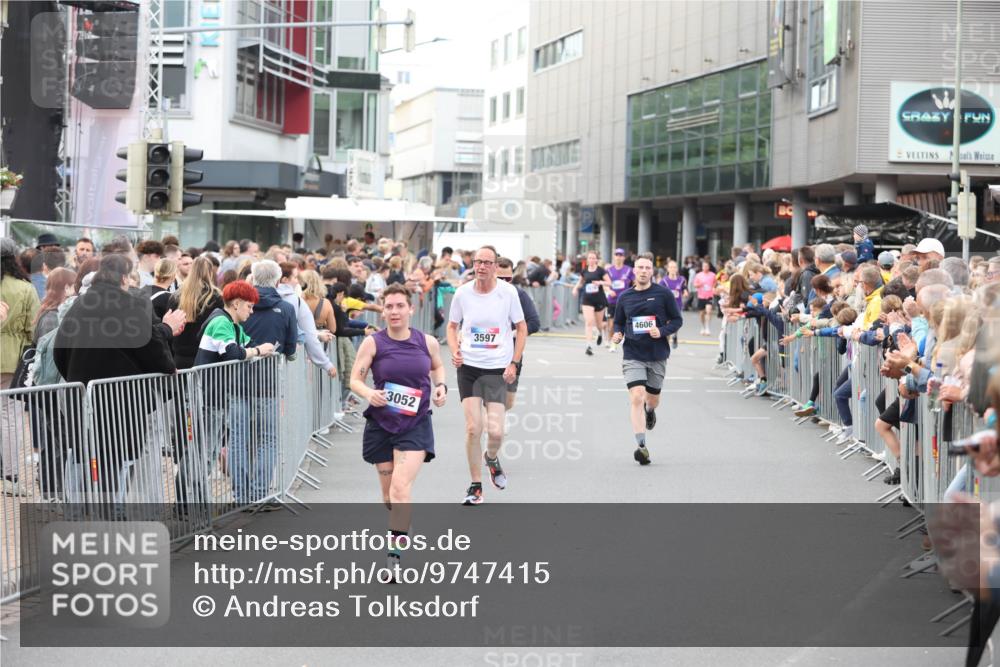 12.06.2026 - Holstenköstenlauf Andreas Tolksdorf http://msf.ph/oto/9747415 12.06.2026 19:57:01 Laufen 3052, 3597, 4606 meine-sportfotos.de
