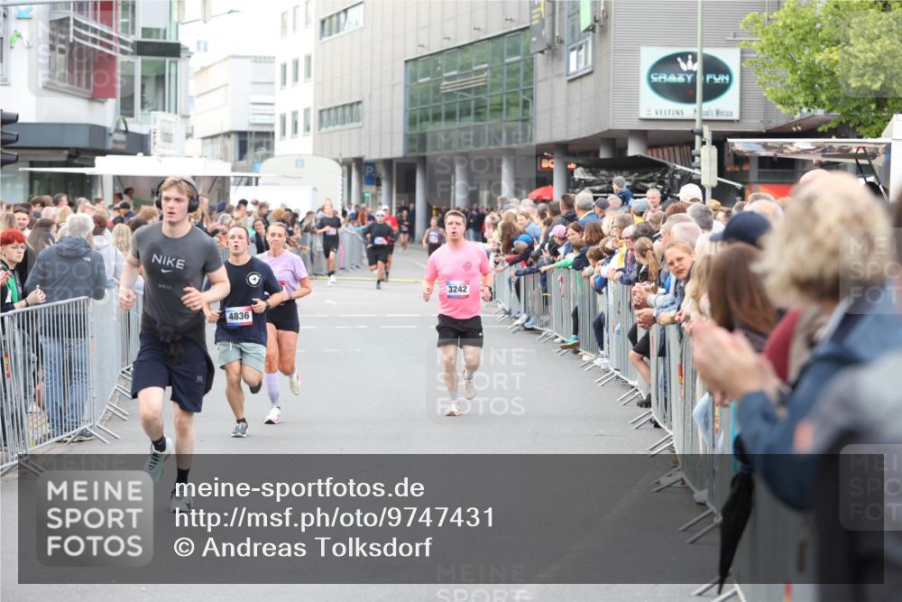 12.06.2026 - Holstenköstenlauf Andreas Tolksdorf http://msf.ph/oto/9747431 12.06.2026 19:57:16 Laufen 4836, 3242 meine-sportfotos.de