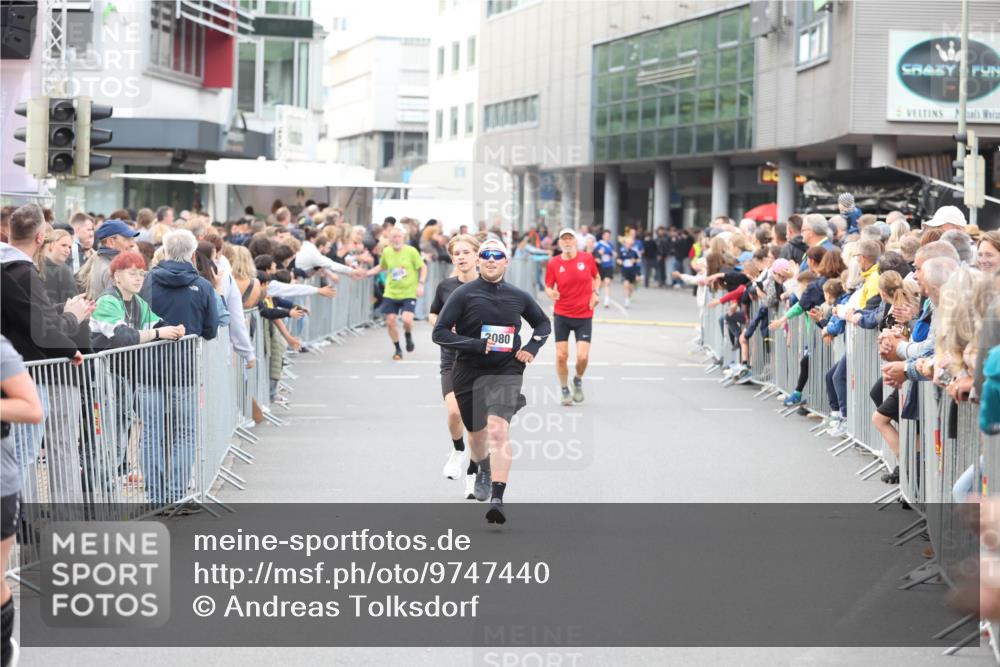 12.06.2026 - Holstenköstenlauf Andreas Tolksdorf http://msf.ph/oto/9747440 12.06.2026 19:57:25 Laufen 3080 meine-sportfotos.de