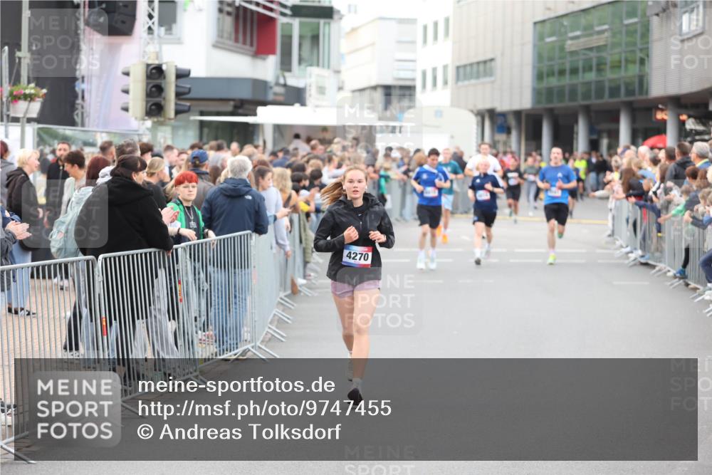 12.06.2026 - Holstenköstenlauf Andreas Tolksdorf http://msf.ph/oto/9747455 12.06.2026 19:57:38 Laufen 4270 meine-sportfotos.de
