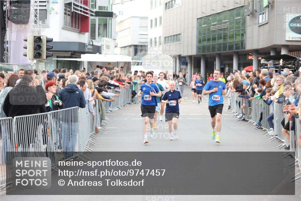 12.06.2026 - Holstenköstenlauf Andreas Tolksdorf http://msf.ph/oto/9747457 12.06.2026 19:57:41 Laufen 4815, 4814, 3561 meine-sportfotos.de