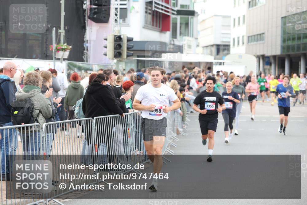 12.06.2026 - Holstenköstenlauf Andreas Tolksdorf http://msf.ph/oto/9747464 12.06.2026 19:57:48 Laufen 3355, 958 meine-sportfotos.de