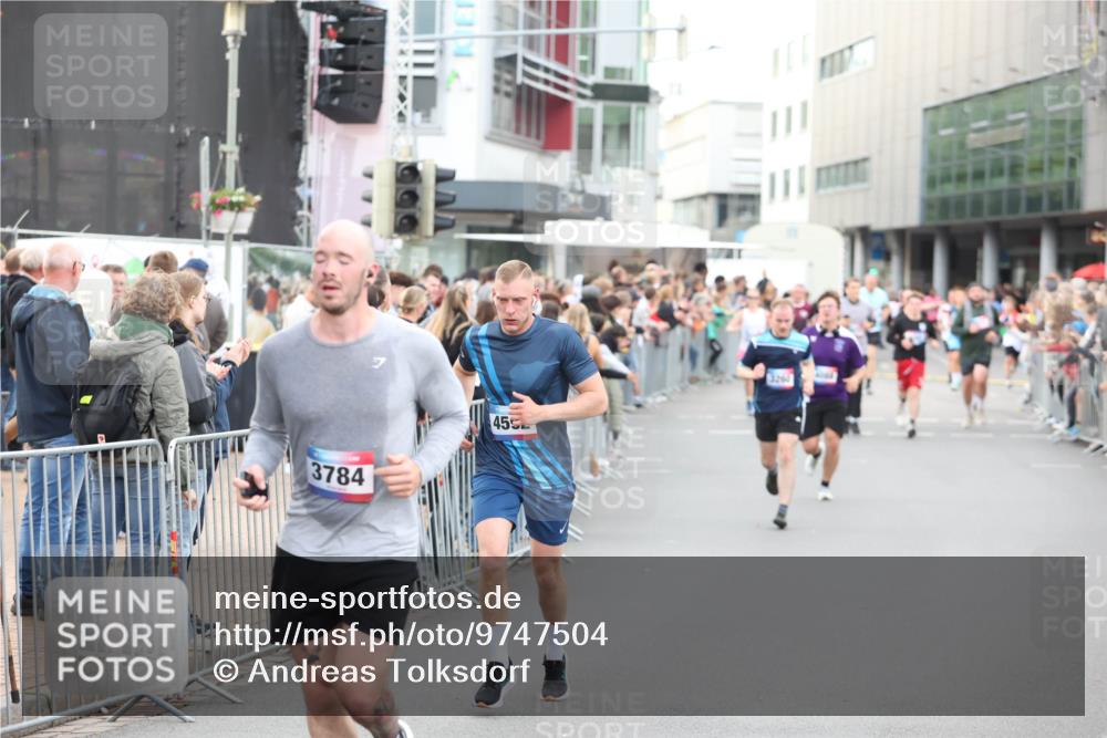 12.06.2026 - Holstenköstenlauf Andreas Tolksdorf http://msf.ph/oto/9747504 12.06.2026 19:58:26 Laufen 3784, 455 meine-sportfotos.de