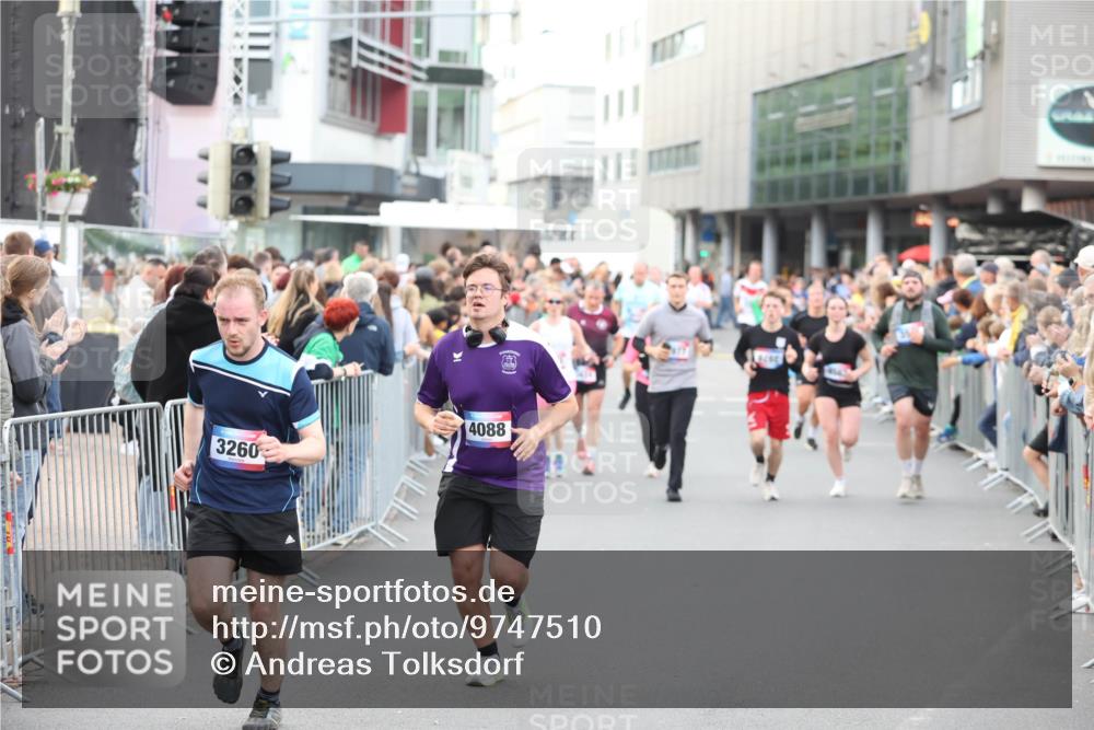 12.06.2026 - Holstenköstenlauf Andreas Tolksdorf http://msf.ph/oto/9747510 12.06.2026 19:58:30 Laufen 3260, 4088 meine-sportfotos.de