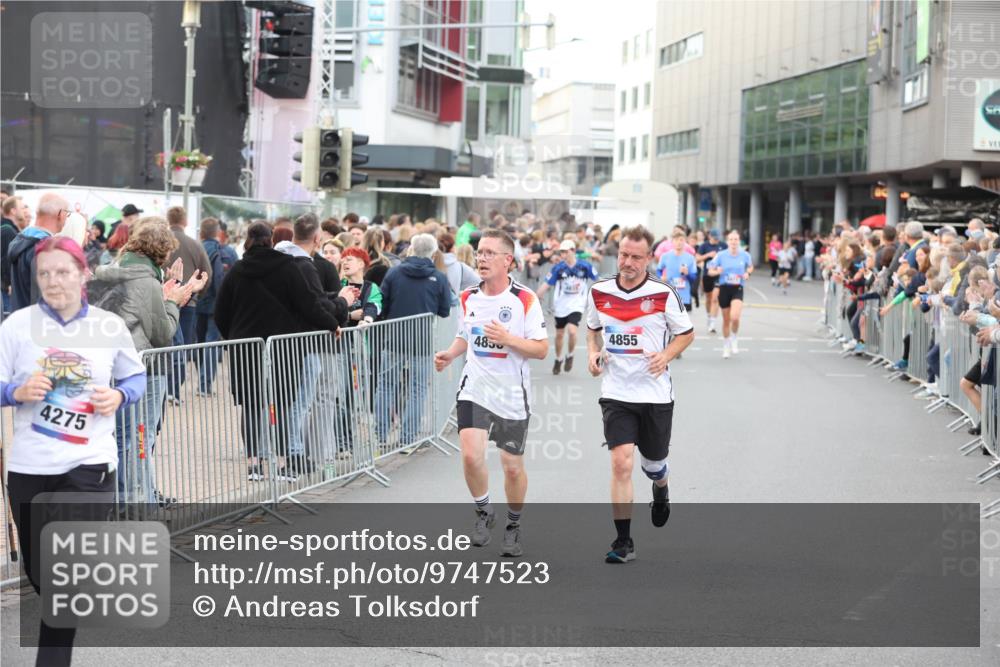 12.06.2026 - Holstenköstenlauf Andreas Tolksdorf http://msf.ph/oto/9747523 12.06.2026 19:58:42 Laufen 4275, 485, 4855 meine-sportfotos.de