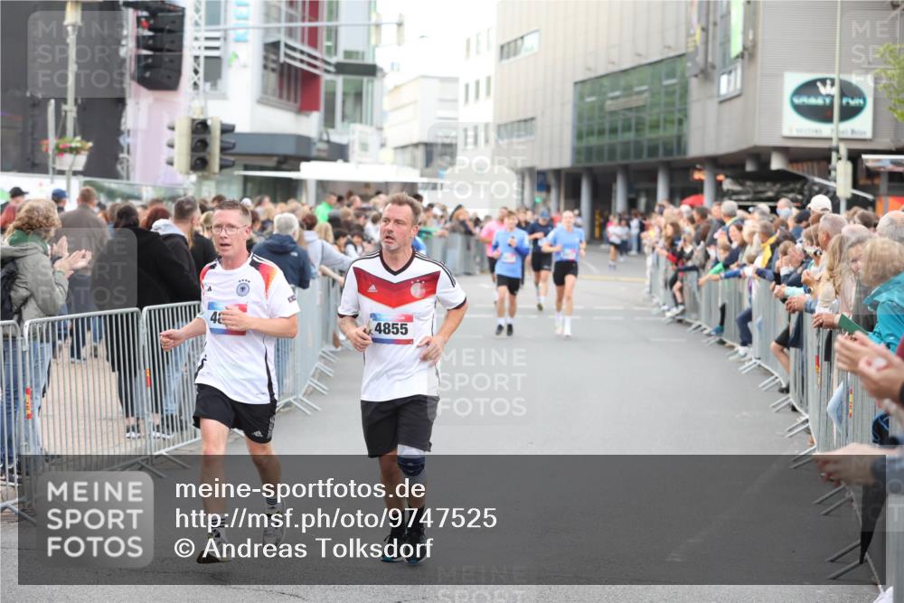 12.06.2026 - Holstenköstenlauf Andreas Tolksdorf http://msf.ph/oto/9747525 12.06.2026 19:58:43 Laufen 4855 meine-sportfotos.de