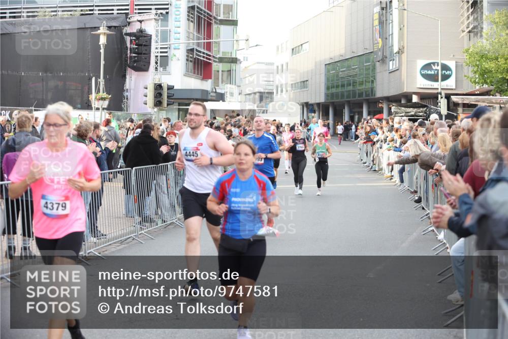 12.06.2026 - Holstenköstenlauf Andreas Tolksdorf http://msf.ph/oto/9747581 12.06.2026 19:59:38 Laufen 4379, 4445, 193, 3768, 412 meine-sportfotos.de
