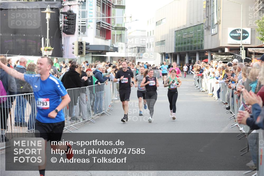 12.06.2026 - Holstenköstenlauf Andreas Tolksdorf http://msf.ph/oto/9747585 12.06.2026 19:59:40 Laufen 3793, 3769, 3768, 4127 meine-sportfotos.de