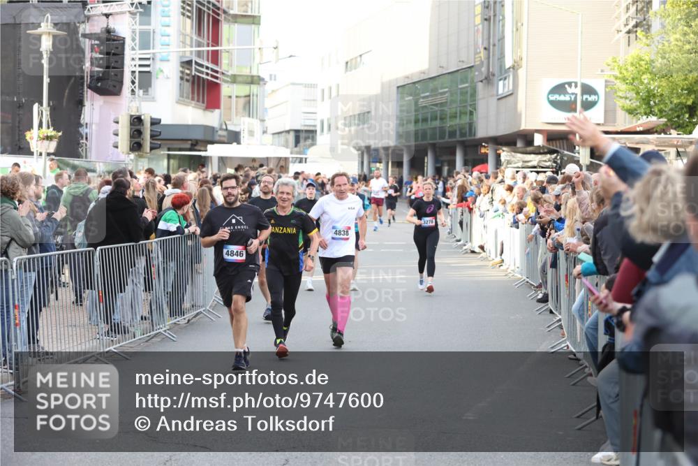 12.06.2026 - Holstenköstenlauf Andreas Tolksdorf http://msf.ph/oto/9747600 12.06.2026 20:00:01 Laufen 4838, 4846, 3278 meine-sportfotos.de