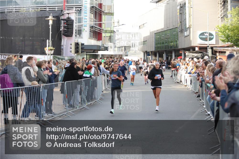 12.06.2026 - Holstenköstenlauf Andreas Tolksdorf http://msf.ph/oto/9747644 12.06.2026 20:00:51 Laufen  meine-sportfotos.de