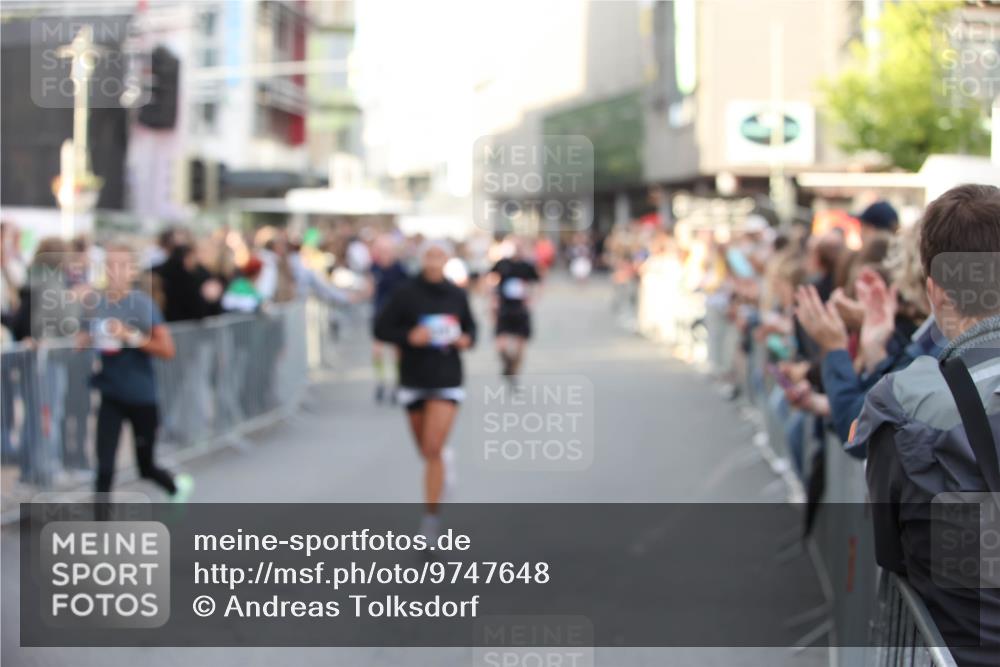 12.06.2026 - Holstenköstenlauf Andreas Tolksdorf http://msf.ph/oto/9747648 12.06.2026 20:00:52 Laufen  meine-sportfotos.de