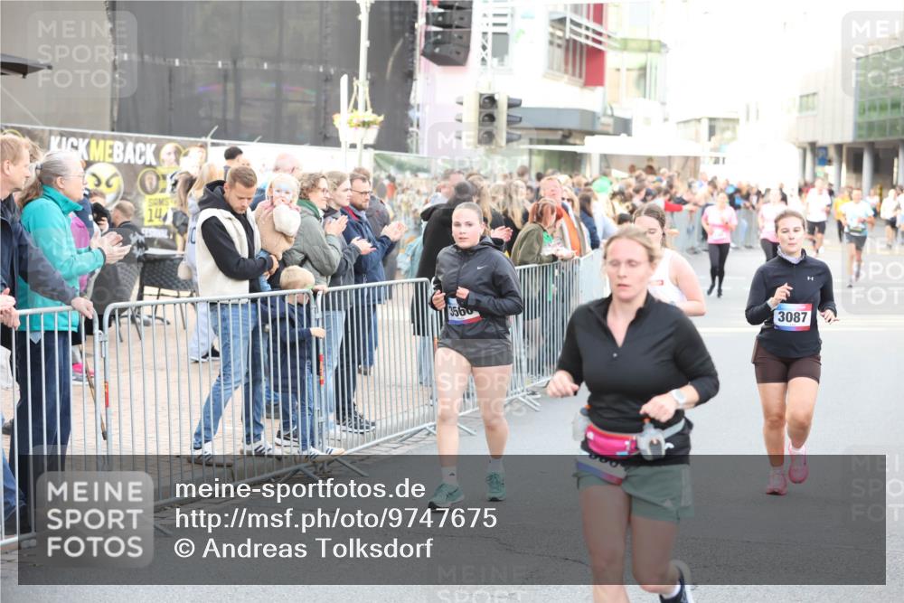 12.06.2026 - Holstenköstenlauf Andreas Tolksdorf http://msf.ph/oto/9747675 12.06.2026 20:01:18 Laufen 14, 3560, 3087 meine-sportfotos.de