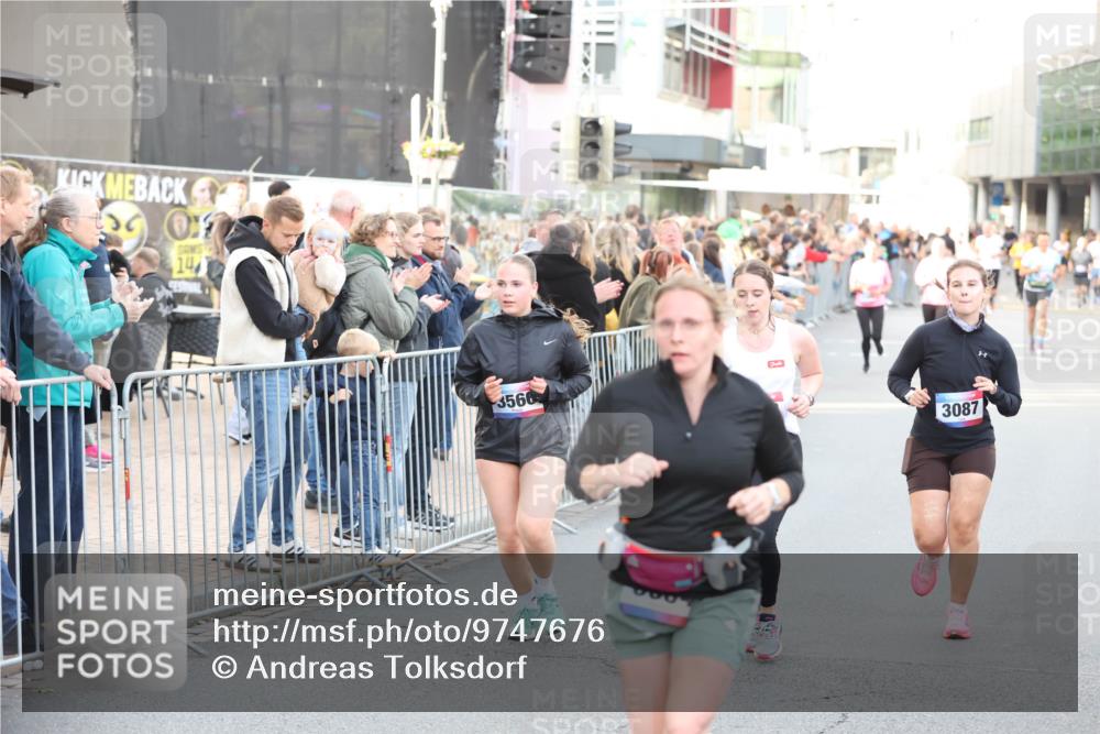 12.06.2026 - Holstenköstenlauf Andreas Tolksdorf http://msf.ph/oto/9747676 12.06.2026 20:01:18 Laufen 14, 3566, 3087 meine-sportfotos.de