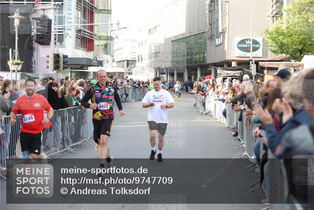 12.06.2026 - Holstenköstenlauf Andreas Tolksdorf http://msf.ph/oto/9747709 12.06.2026 20:01:46 Laufen 4149, 4922, 4931 meine-sportfotos.de
