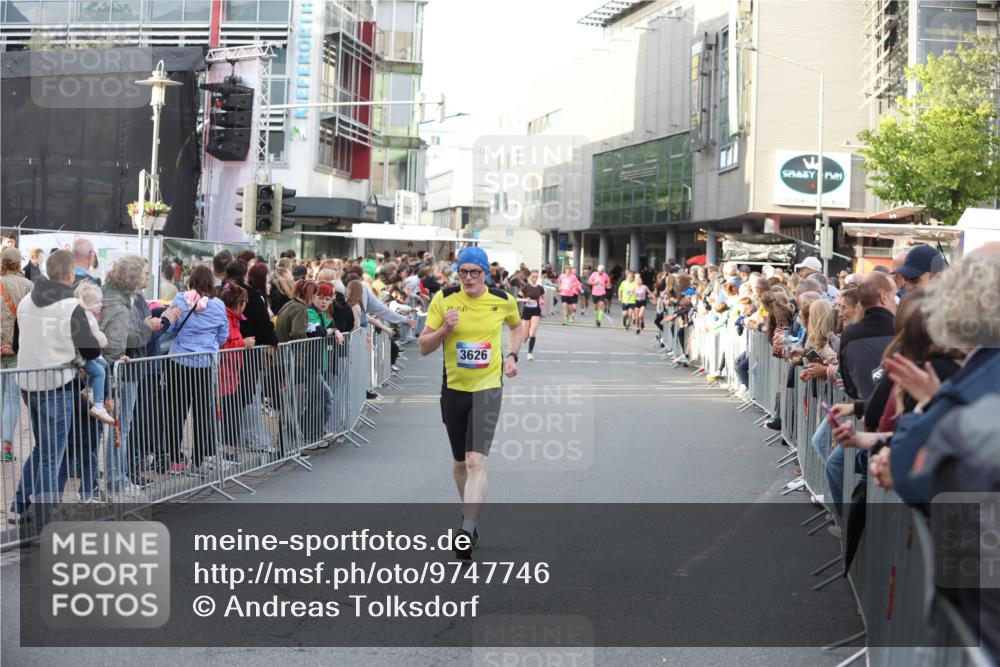 12.06.2026 - Holstenköstenlauf Andreas Tolksdorf http://msf.ph/oto/9747746 12.06.2026 20:02:33 Laufen 3626 meine-sportfotos.de