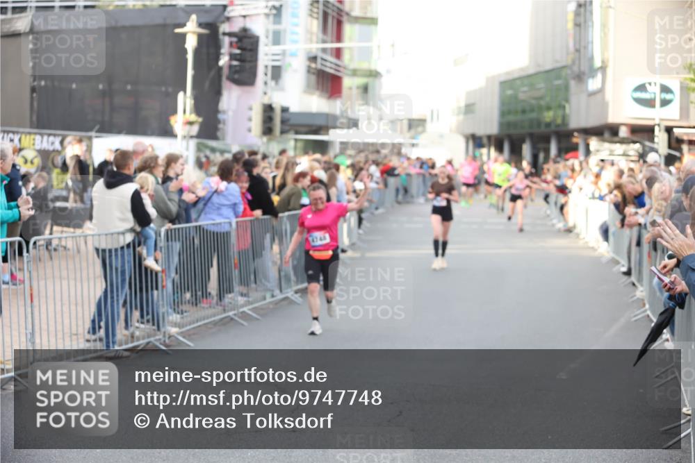 12.06.2026 - Holstenköstenlauf Andreas Tolksdorf http://msf.ph/oto/9747748 12.06.2026 20:02:38 Laufen 411 meine-sportfotos.de
