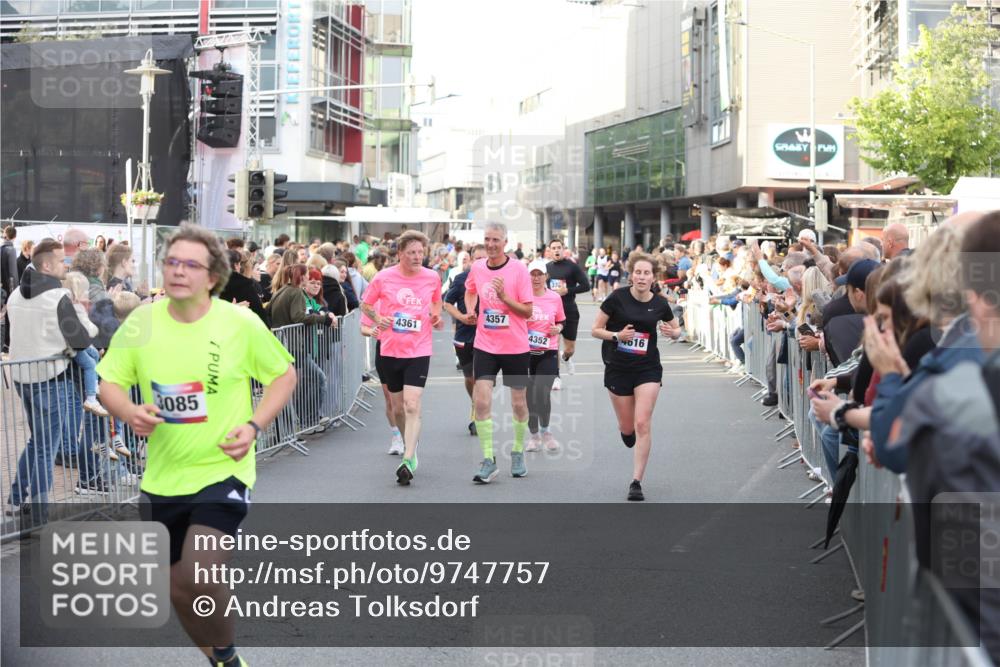 12.06.2026 - Holstenköstenlauf Andreas Tolksdorf http://msf.ph/oto/9747757 12.06.2026 20:02:49 Laufen 3085, 4361, 4357, 4616 meine-sportfotos.de