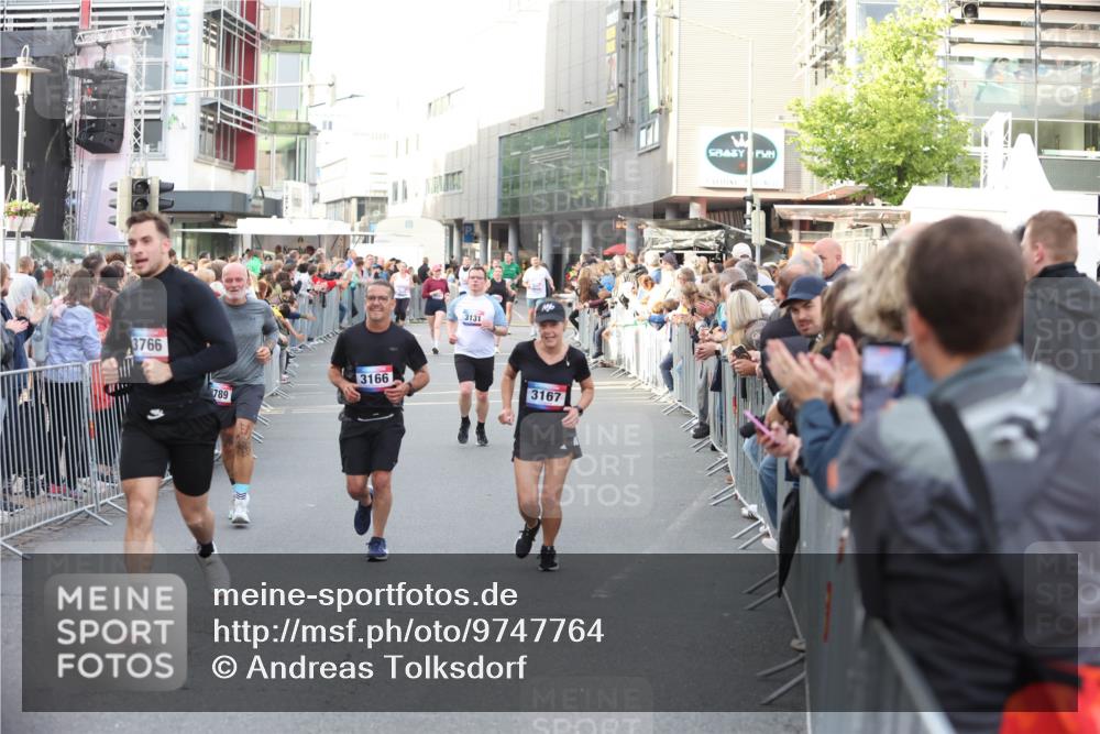 12.06.2026 - Holstenköstenlauf Andreas Tolksdorf http://msf.ph/oto/9747764 12.06.2026 20:02:55 Laufen 3766, 789, 3166, 3131, 3167 meine-sportfotos.de