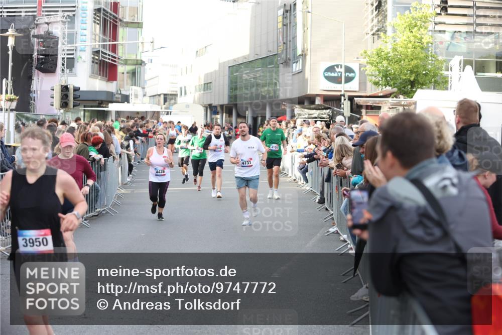 12.06.2026 - Holstenköstenlauf Andreas Tolksdorf http://msf.ph/oto/9747772 12.06.2026 20:03:05 Laufen 3950, 4426, 46, 4155, 4731 meine-sportfotos.de