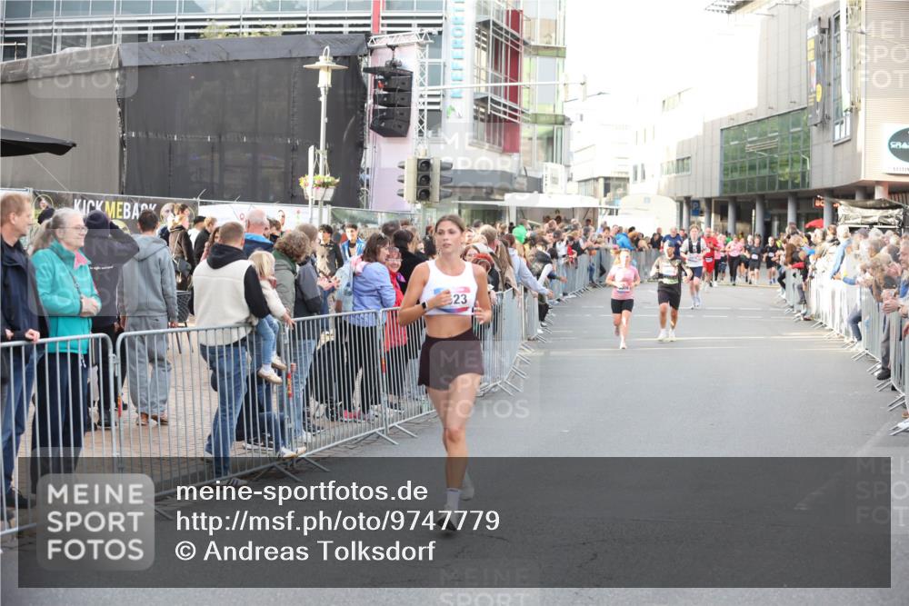12.06.2026 - Holstenköstenlauf Andreas Tolksdorf http://msf.ph/oto/9747779 12.06.2026 20:03:15 Laufen 23 meine-sportfotos.de