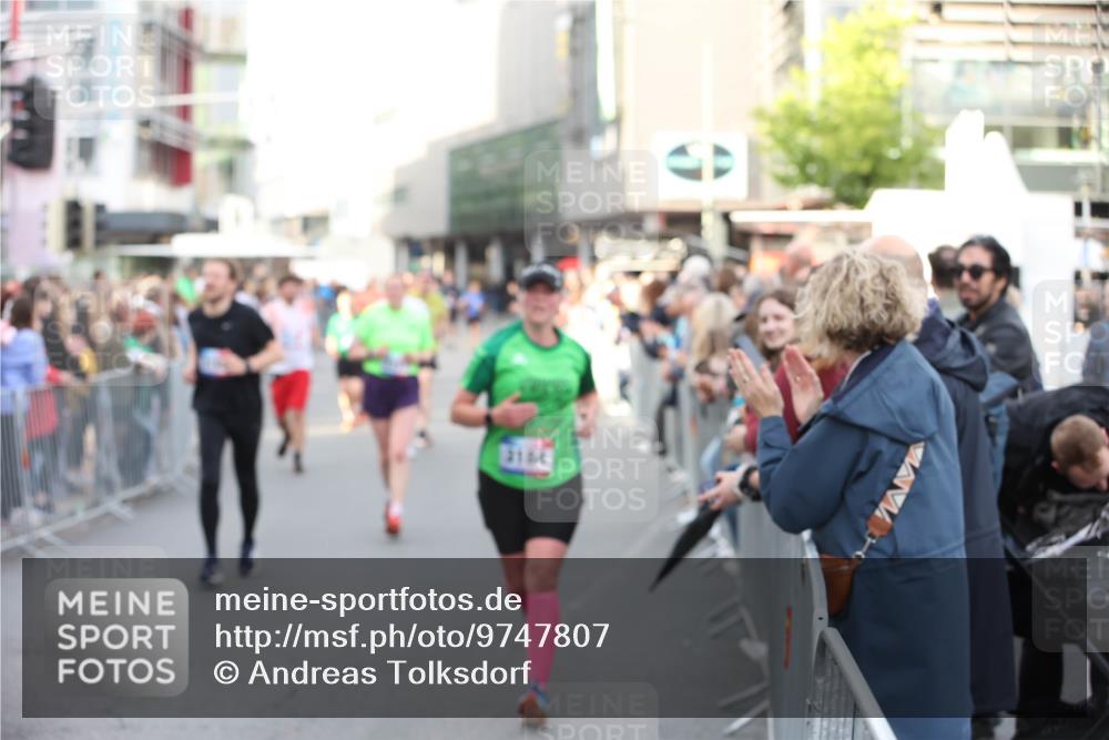 12.06.2026 - Holstenköstenlauf Andreas Tolksdorf http://msf.ph/oto/9747807 12.06.2026 20:03:40 Laufen 3164 meine-sportfotos.de