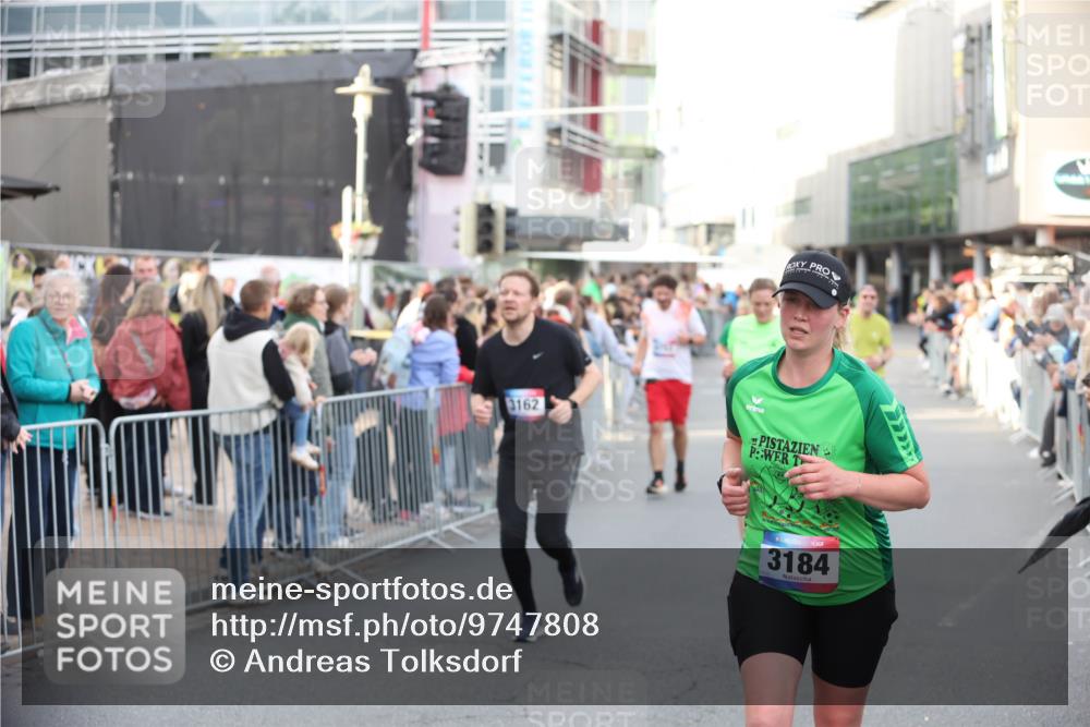12.06.2026 - Holstenköstenlauf Andreas Tolksdorf http://msf.ph/oto/9747808 12.06.2026 20:03:41 Laufen 3162, 3184 meine-sportfotos.de
