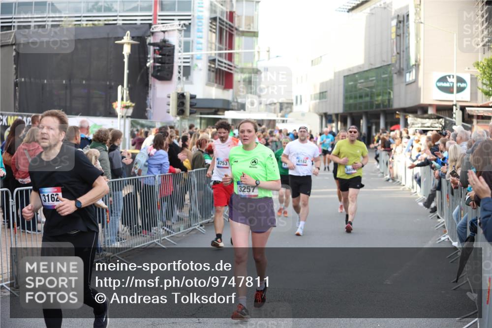 12.06.2026 - Holstenköstenlauf Andreas Tolksdorf http://msf.ph/oto/9747811 12.06.2026 20:03:43 Laufen 3162, 4753, 4182, 3257 meine-sportfotos.de