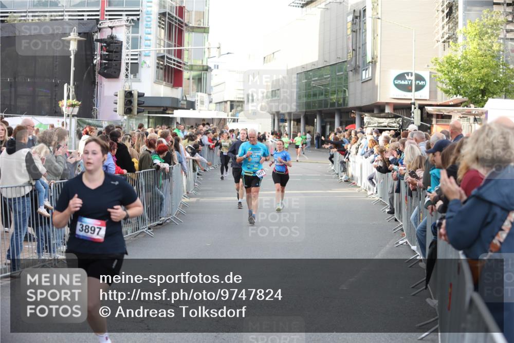12.06.2026 - Holstenköstenlauf Andreas Tolksdorf http://msf.ph/oto/9747824 12.06.2026 20:03:51 Laufen 3897, 3477 meine-sportfotos.de