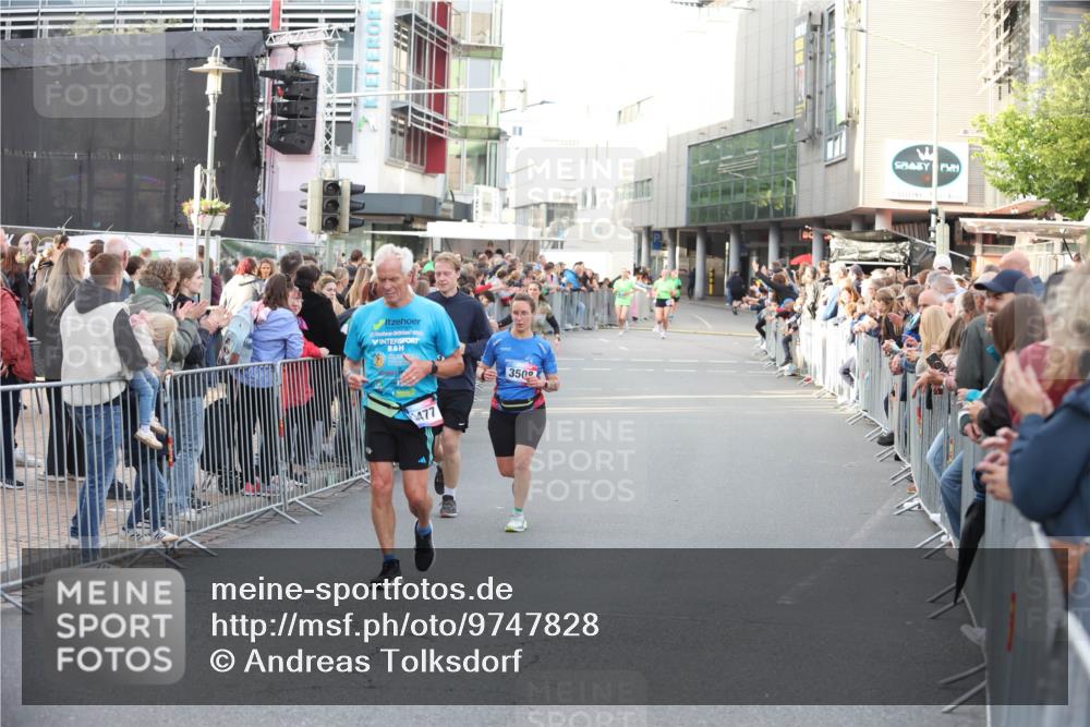 12.06.2026 - Holstenköstenlauf Andreas Tolksdorf http://msf.ph/oto/9747828 12.06.2026 20:03:54 Laufen 477, 350 meine-sportfotos.de
