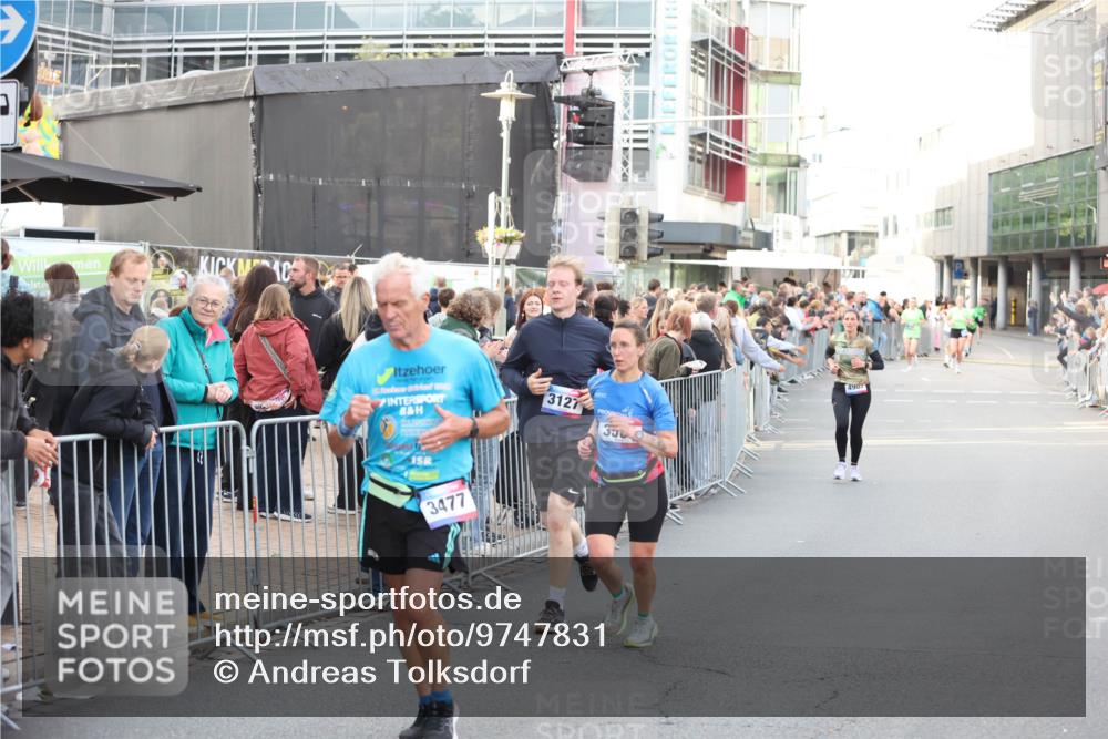 12.06.2026 - Holstenköstenlauf Andreas Tolksdorf http://msf.ph/oto/9747831 12.06.2026 20:03:56 Laufen 3127, 3477, 356, 4905 meine-sportfotos.de